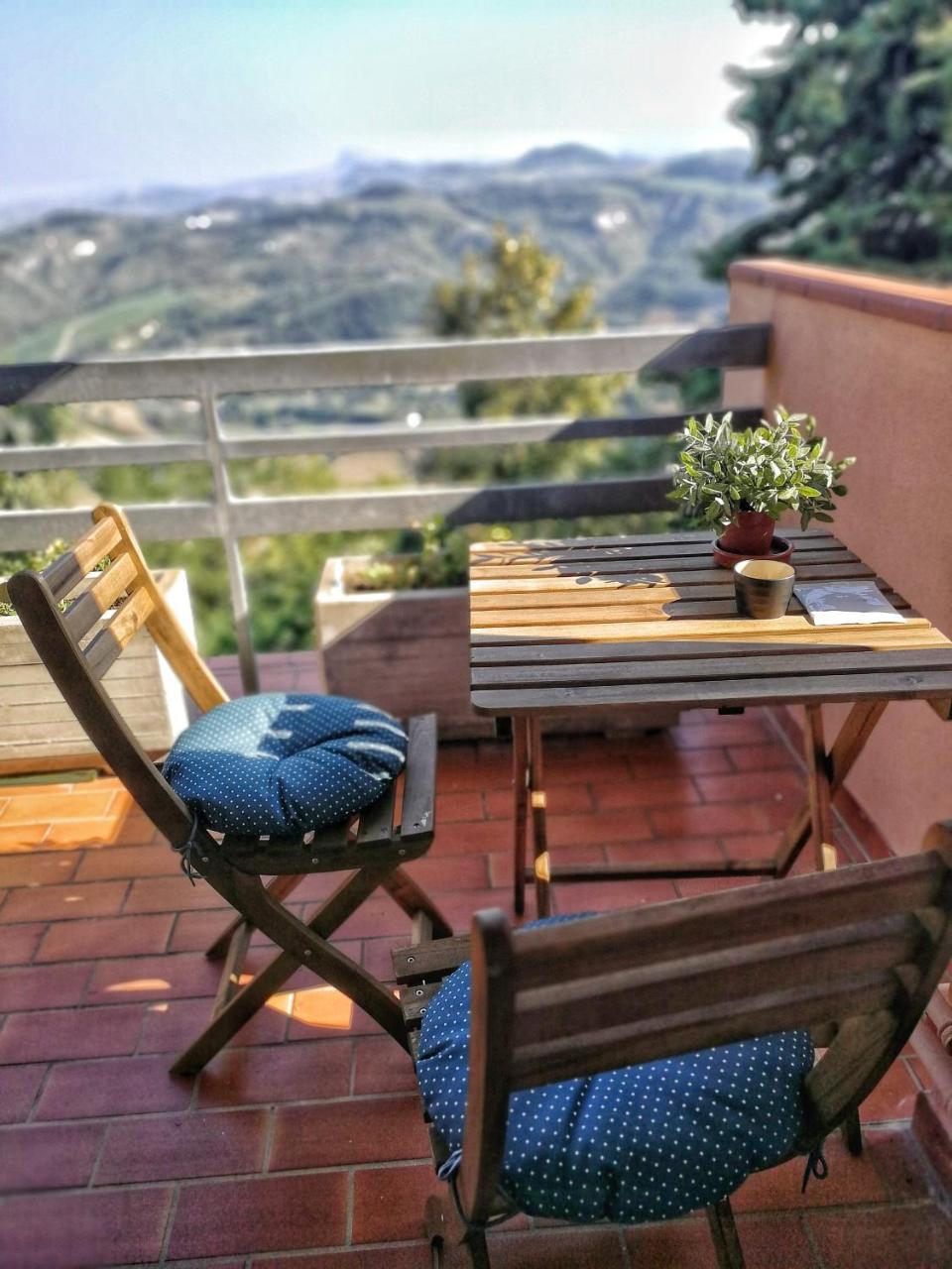 Il Giardino Dei Frati Bed and Breakfast Roncofreddo Buitenkant foto